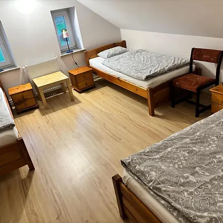 Pod Lasem Lejlighed